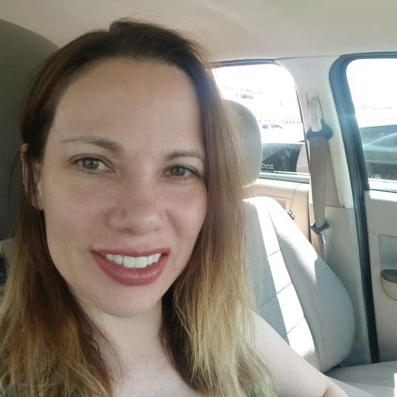 Meet your Posher, Denise - Picture 1 of 1